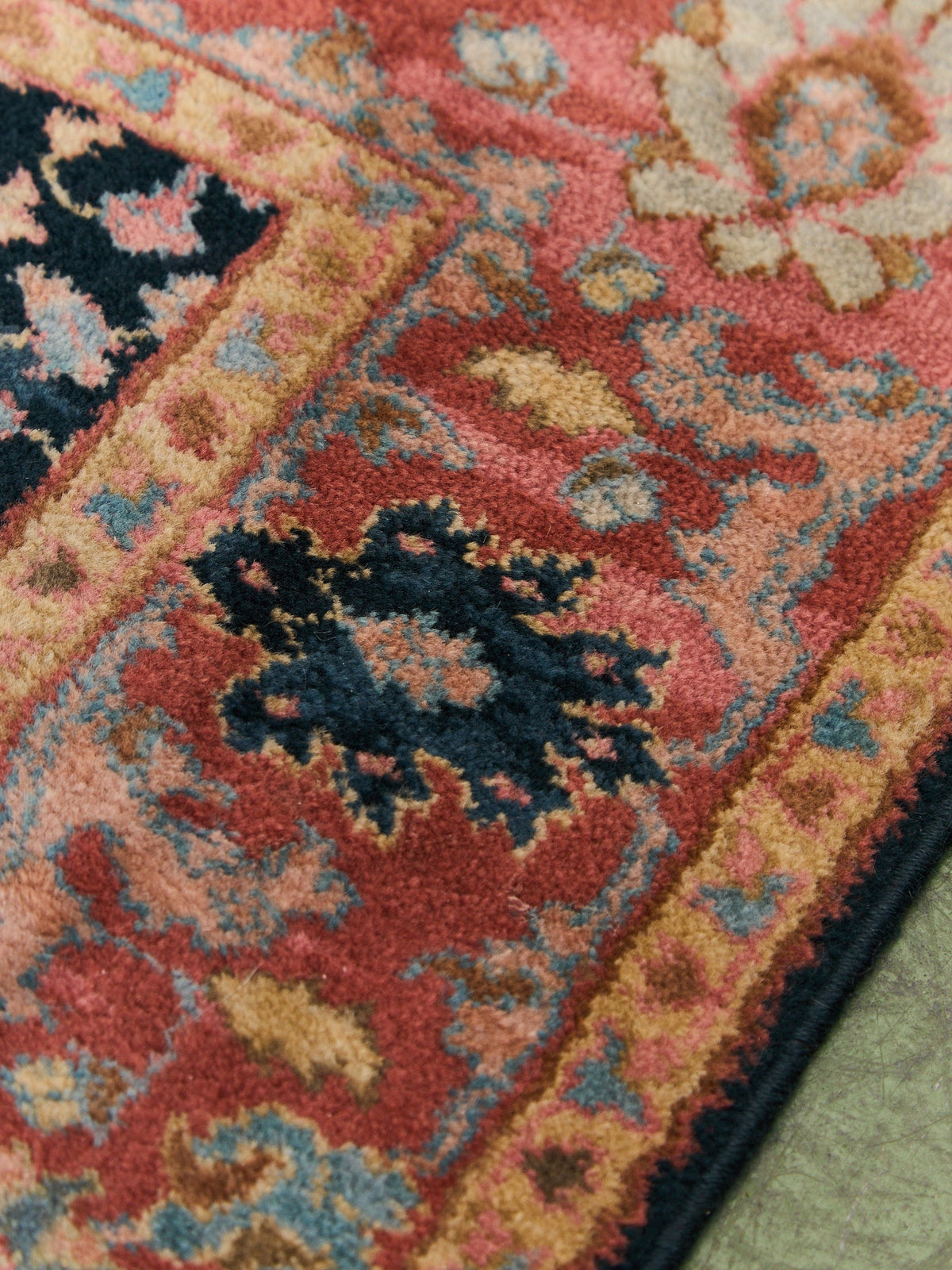 Karastan Williamsburg Kurdish Design Wool Rug