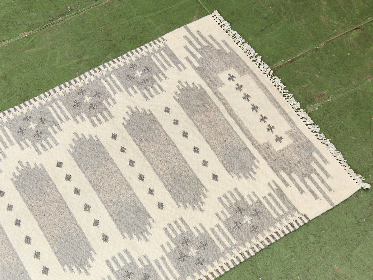 Vintage Gray Kilm Rug