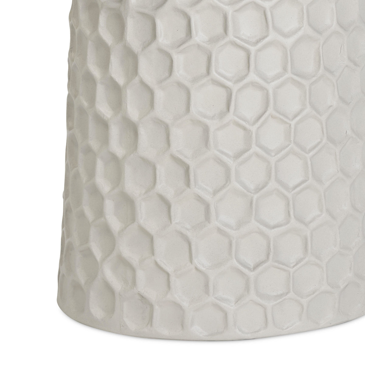 Hessa Indoor/Outdoor Concrete Chiseled Side Table