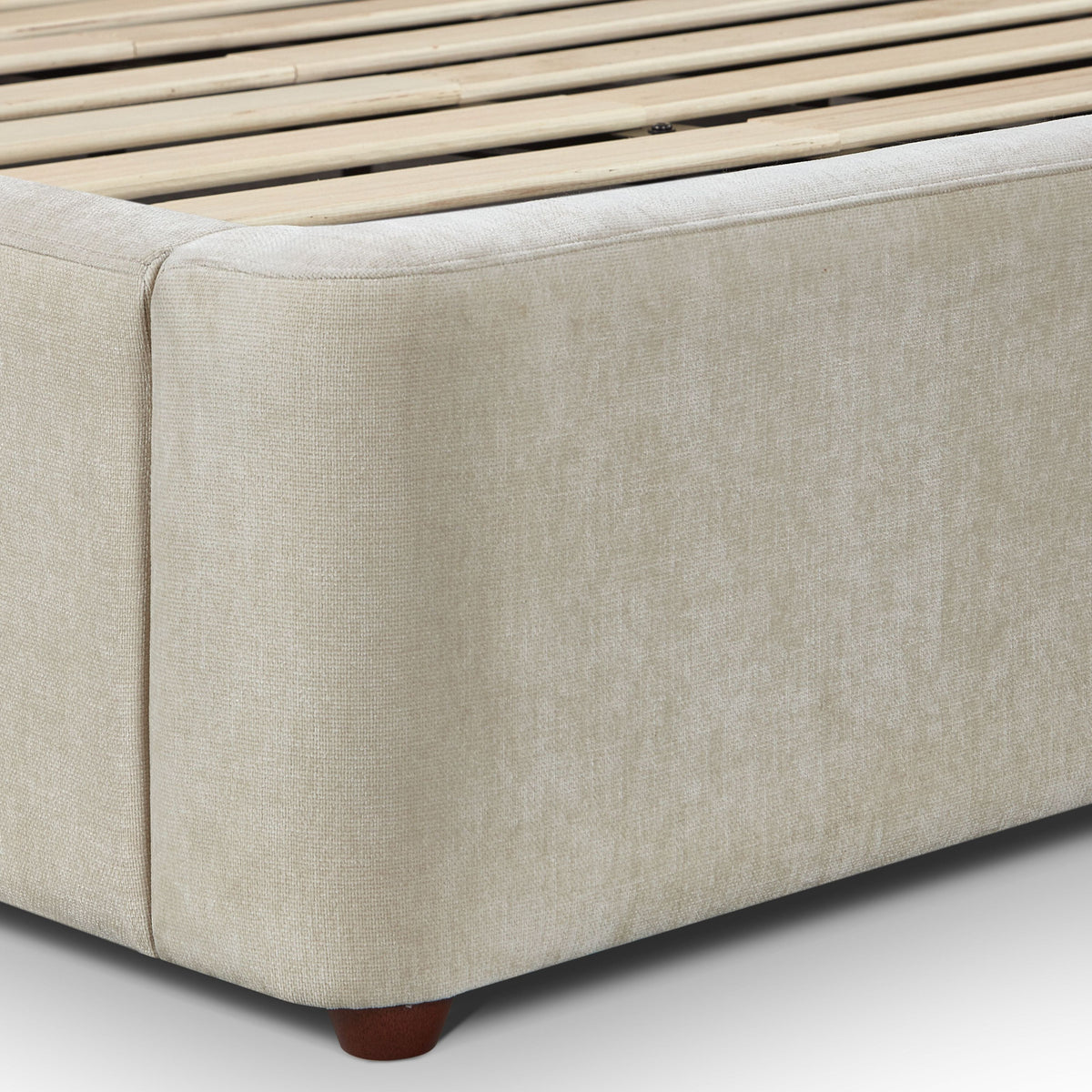 Leah Performance Chenille Bed